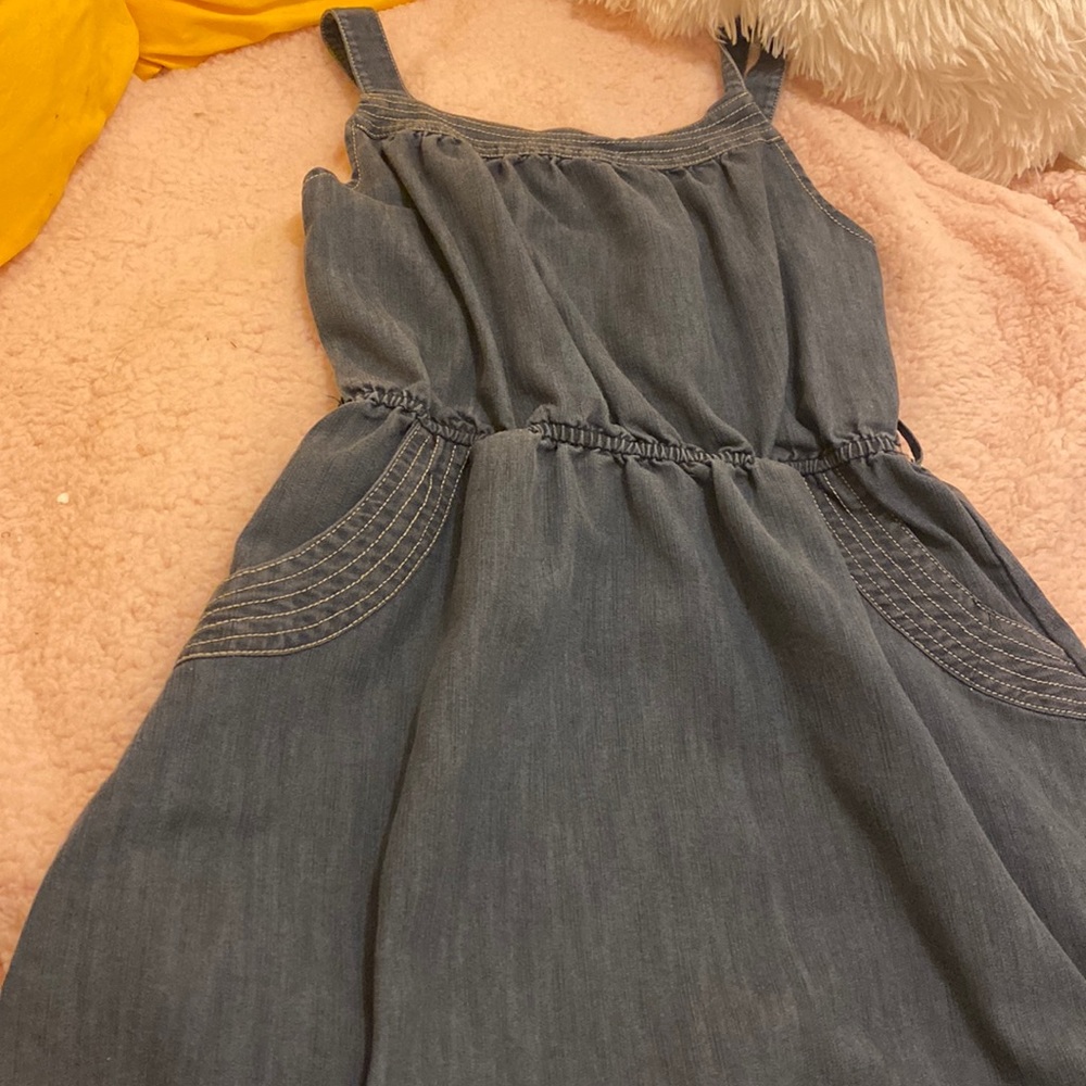 Dress - Picture 2 of 2